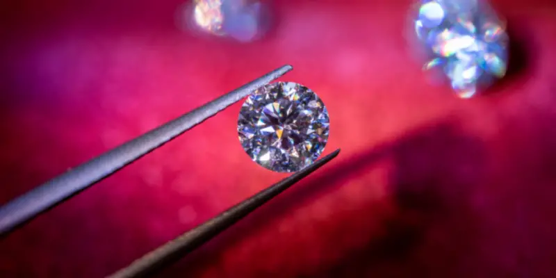 Read more about the article Why Are Round Diamonds More Expensive ?