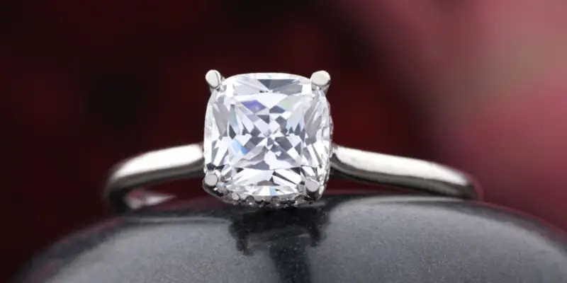 Read more about the article Cushion Cut Diamond Guide